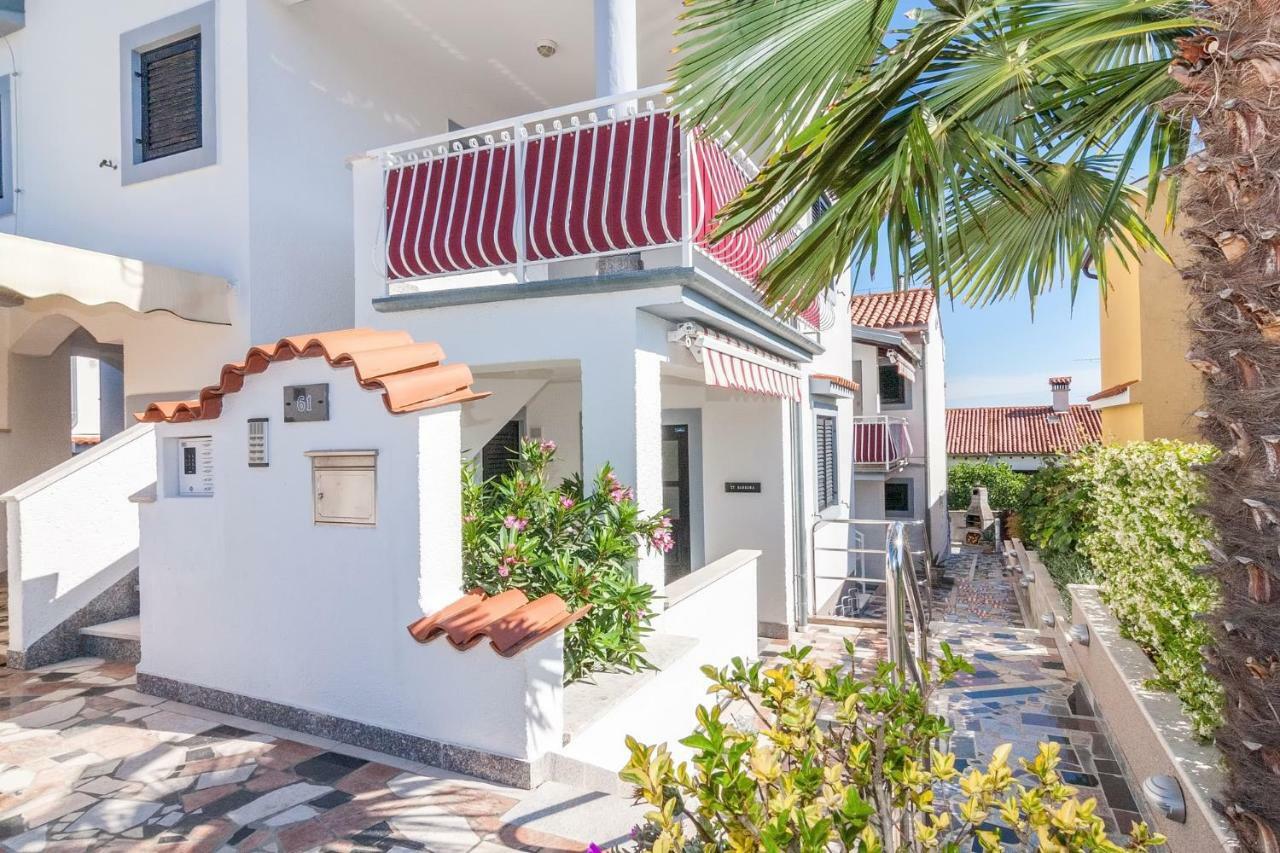 Villa California Porec Exterior photo