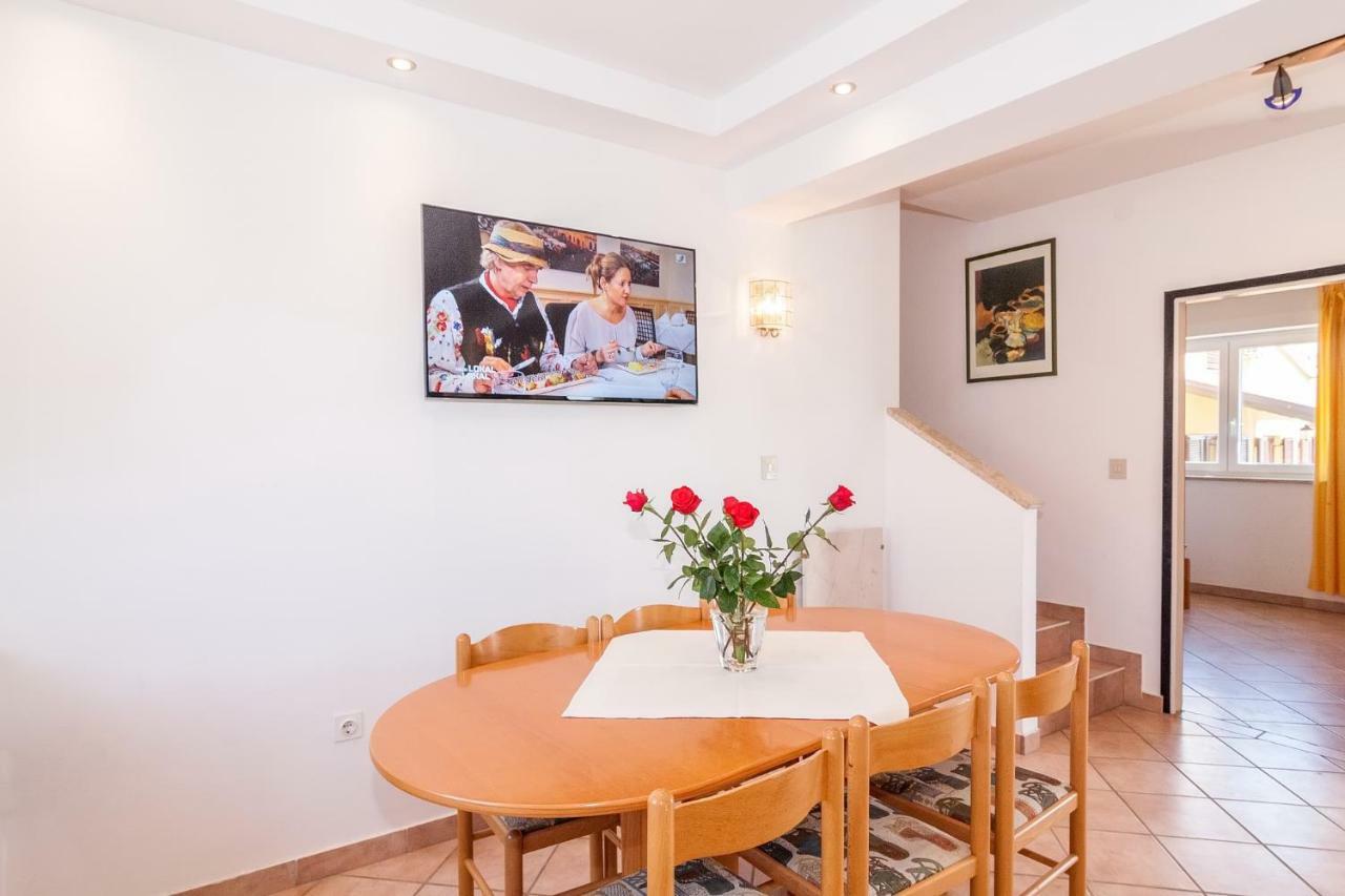 Villa California Porec Exterior photo